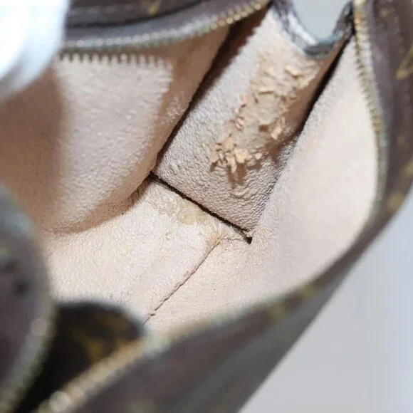 LOUIS VUITTON Monogram Poche Toilette 15 Pouch M47546 LV Auth 139378 - Picture 11 of 16